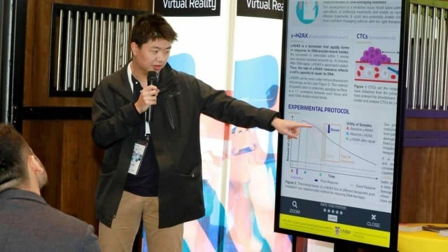 Student Presenting Research Eposter